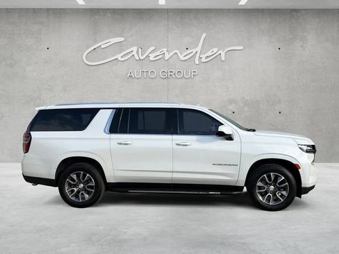 Used 2021 Chevrolet Suburban LT image 17