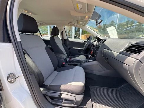 Used 2017 Volkswagen Jetta S FWD image 12