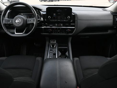 Used 2025 Nissan Pathfinder SV FWD image 7