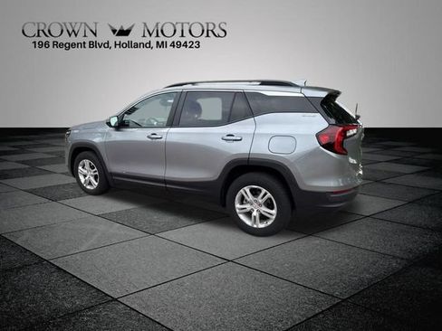 Used 2023 GMC Terrain SLE w/ Driver Convenience Package AWD/4WD image 5