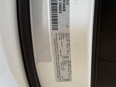 Used 2022 Chrysler Pacifica Touring FWD image 24