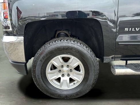 Used 2017 Chevrolet Silverado 1500 LT w/ All Star Edition AWD/4WD image 37