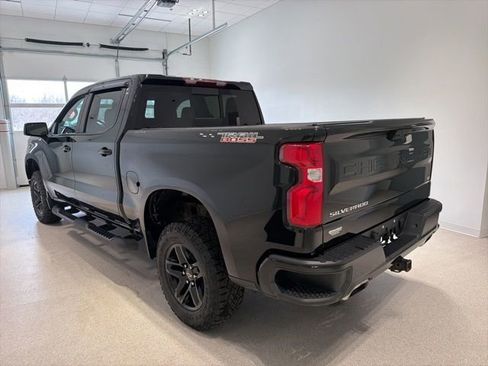 Used 2022 Chevrolet Silverado 1500 LT Trail Boss w/ Convenience Package II image 4