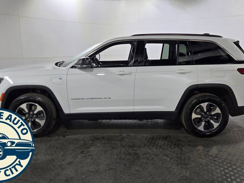 Used 2022 Jeep Grand Cherokee Limited 4xe image 4