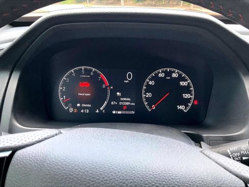 Used 2025 Honda Ridgeline Black Edition image 9