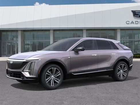 New 2026 Cadillac Lyriq Luxury RWD image 3