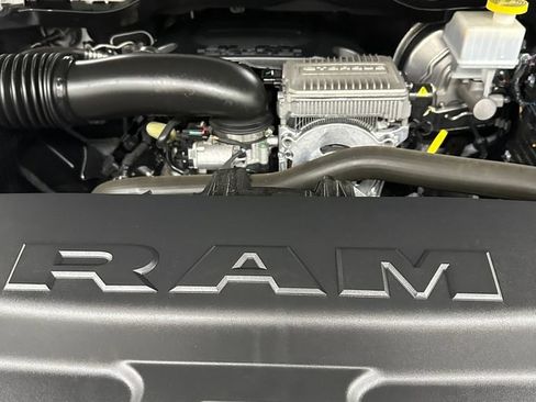 Used 2023 RAM 1500 Laramie AWD/4WD image 7