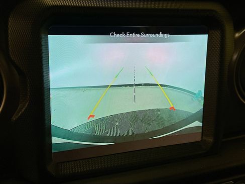 Used 2021 Jeep Wrangler Sport S image 23