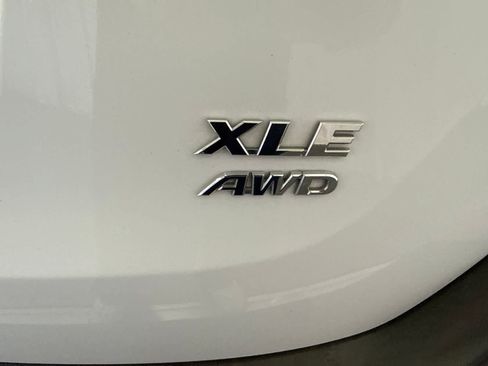 Used 2013 Toyota RAV4 XLE AWD/4WD image 15