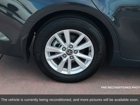 Used 2025 Toyota Camry LE w/ Convenience Package image 9