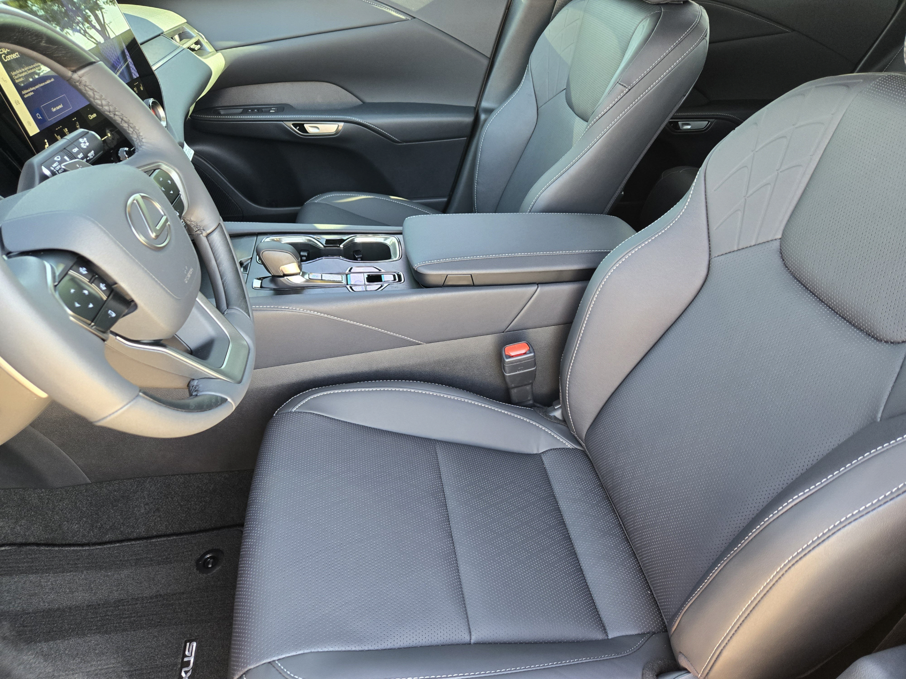 New 2026 Lexus RX 350 w/ Convenience Package AWD/4WD image 5