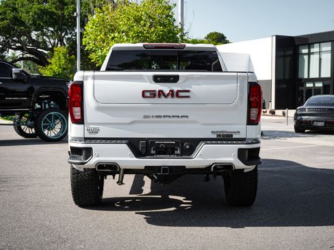Used 2023 GMC Sierra 1500 Elevation w/ Preferred Package AWD/4WD image 9