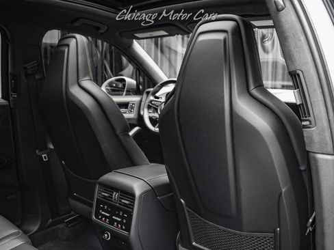 Used 2025 Porsche Cayenne GTS image 31