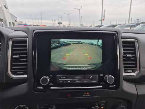 Used 2023 Nissan Frontier SV w/ Technology Package image 34