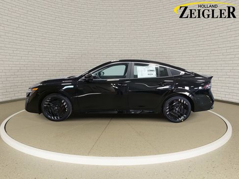 New 2026 Nissan Sentra SR w/ SR Premium Package image 8