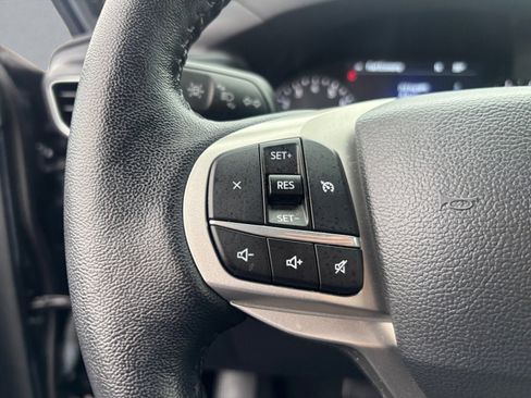 Certified 2023 Ford Explorer XLT w/ Equipment Group 202A image 14