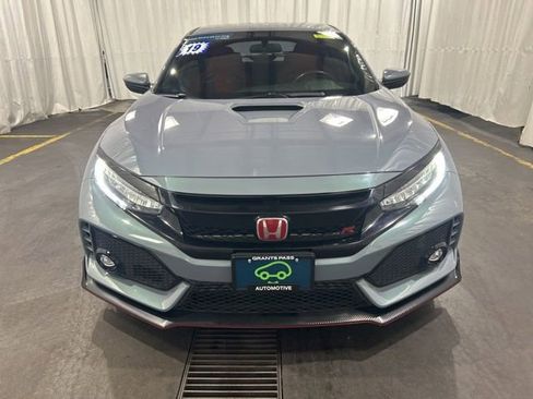 Used 2019 Honda Civic Type R image 7