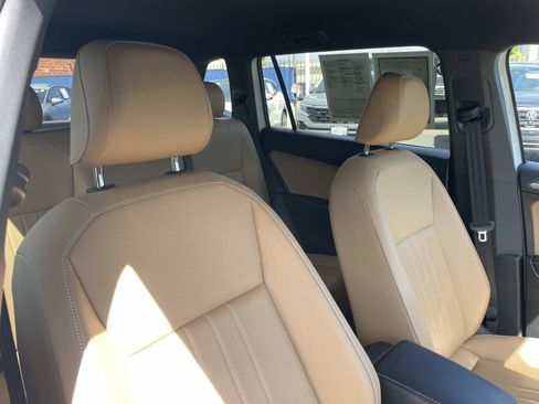 Certified 2022 Volkswagen Tiguan SE AWD/4WD image 30