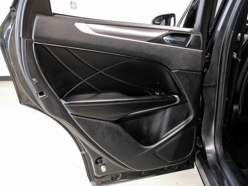 Used 2019 Lincoln MKC Premiere FWD image 48