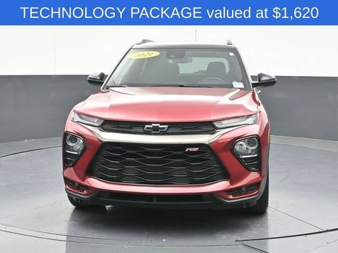 Used 2021 Chevrolet TrailBlazer RS w/ Technology Package FWD image 2