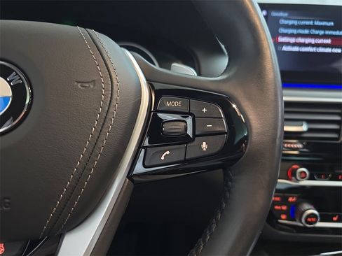 Used 2018 BMW 530e xDrive image 20