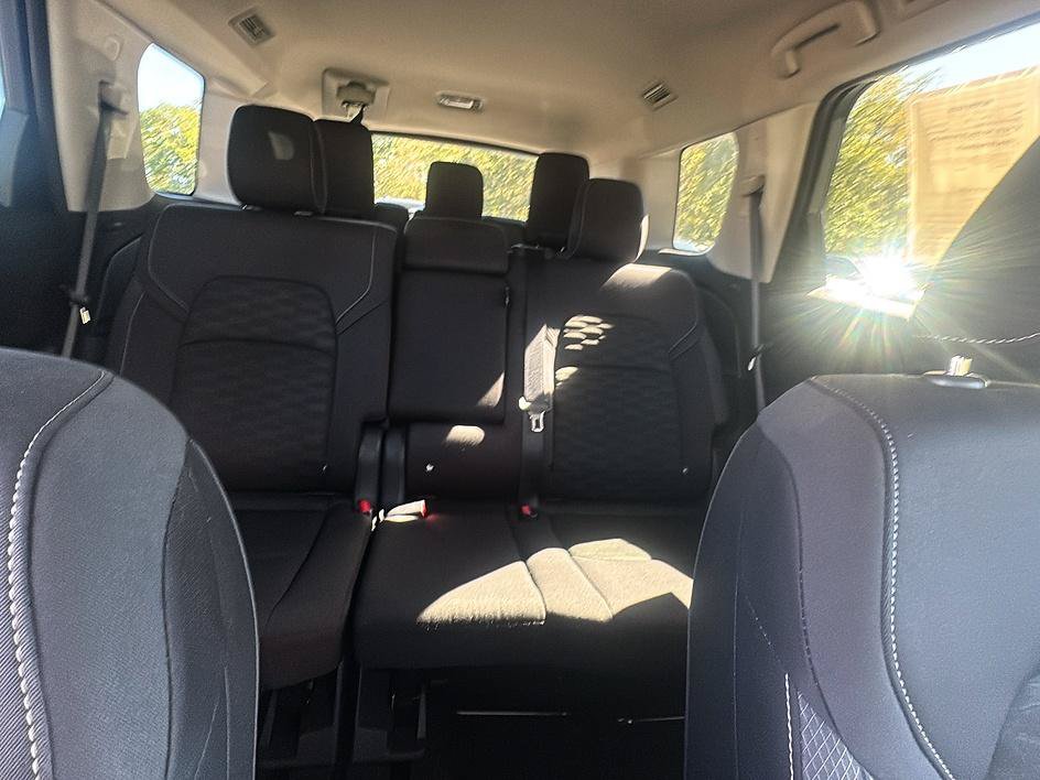 Certified 2025 Nissan Pathfinder SV FWD image 27