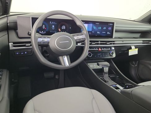 New 2025 Hyundai Santa Cruz SEL image 12