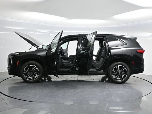 Used 2025 Buick Enclave Sport Touring FWD image 50