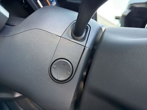 Used 2024 Ford F250 Platinum w/ FX4 Off-Road Package image 30