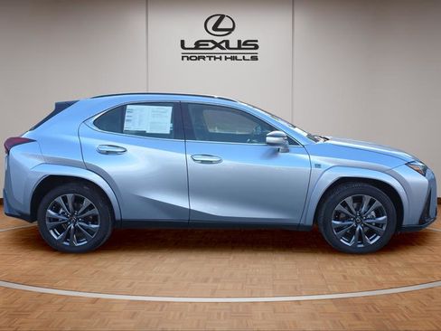 Used 2025 Lexus UX 300h AWD image 4