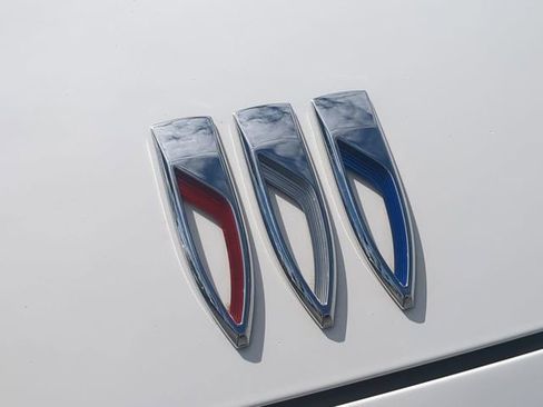 Used 2025 Buick Envision Preferred image 13