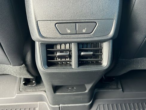New 2026 Chevrolet Equinox RS w/ Convenience Package III AWD/4WD image 14
