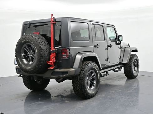 Used 2017 Jeep Wrangler Unlimited Sahara image 6