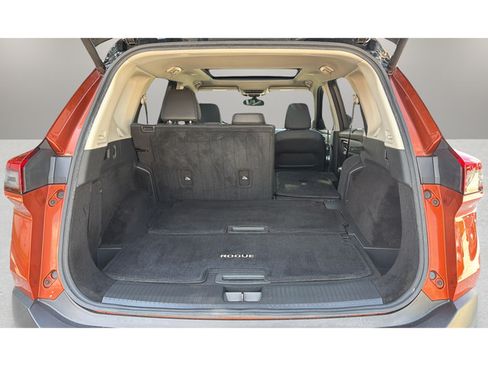 Used 2021 Nissan Rogue Platinum AWD/4WD image 19