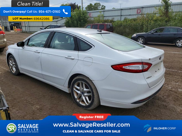 Used 2013 Ford Fusion SE FWD image 3