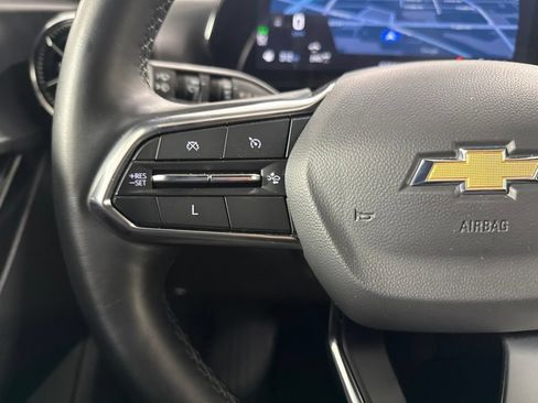 Used 2025 Chevrolet Equinox LT AWD/4WD image 21
