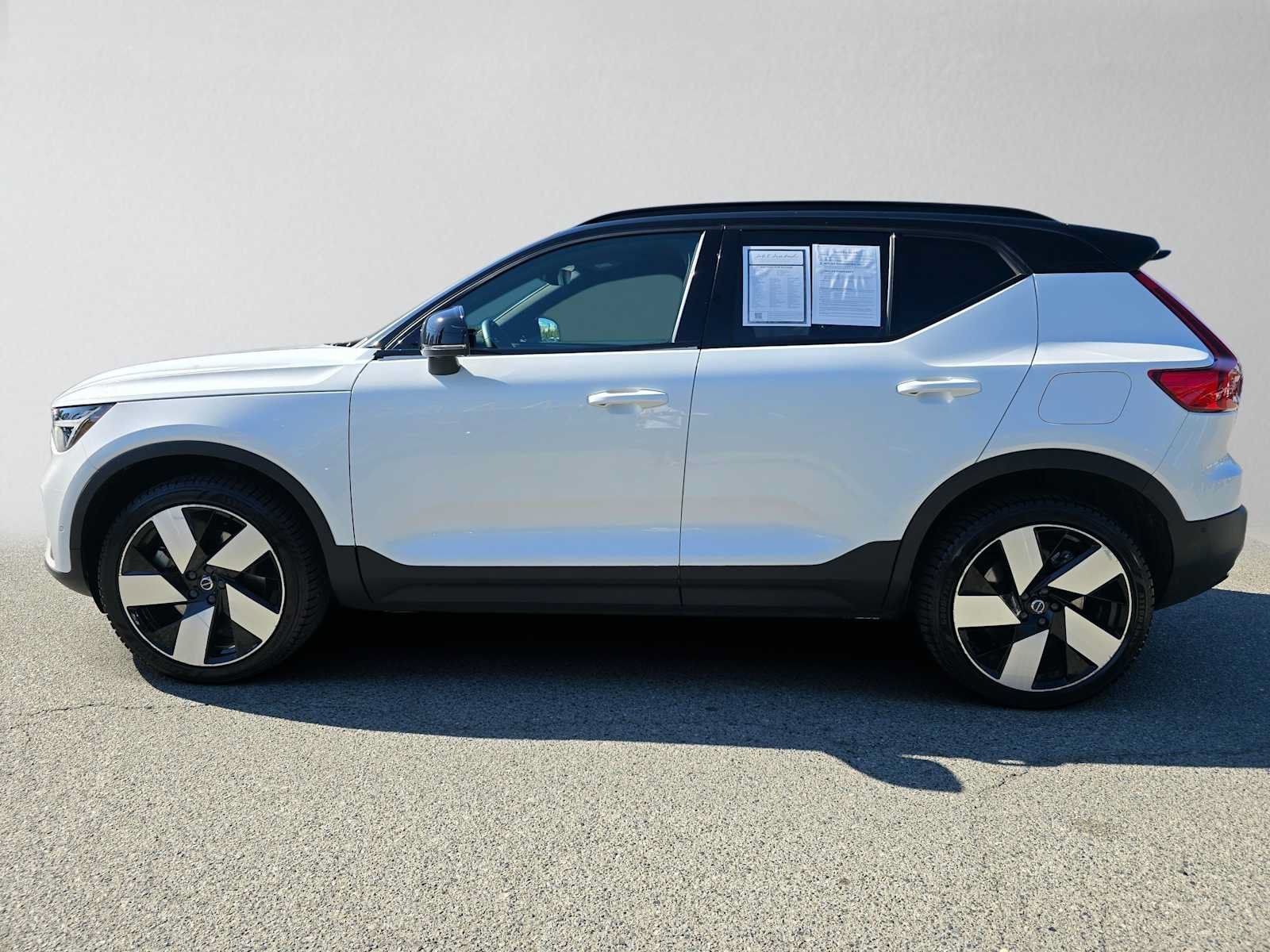 Certified 2023 Volvo XC40 Recharge Ultimate w/ Protection Package Premier AWD/4WD image 7