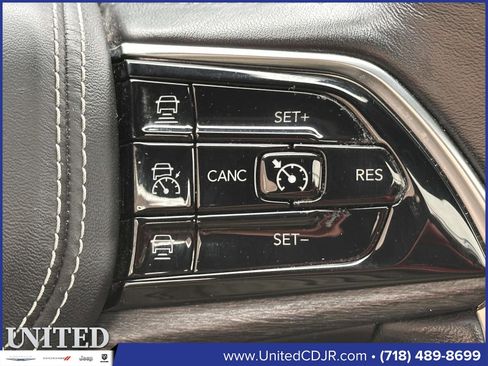 Used 2021 Jeep Grand Cherokee L Overland w/ Luxury Tech Group IV image 27