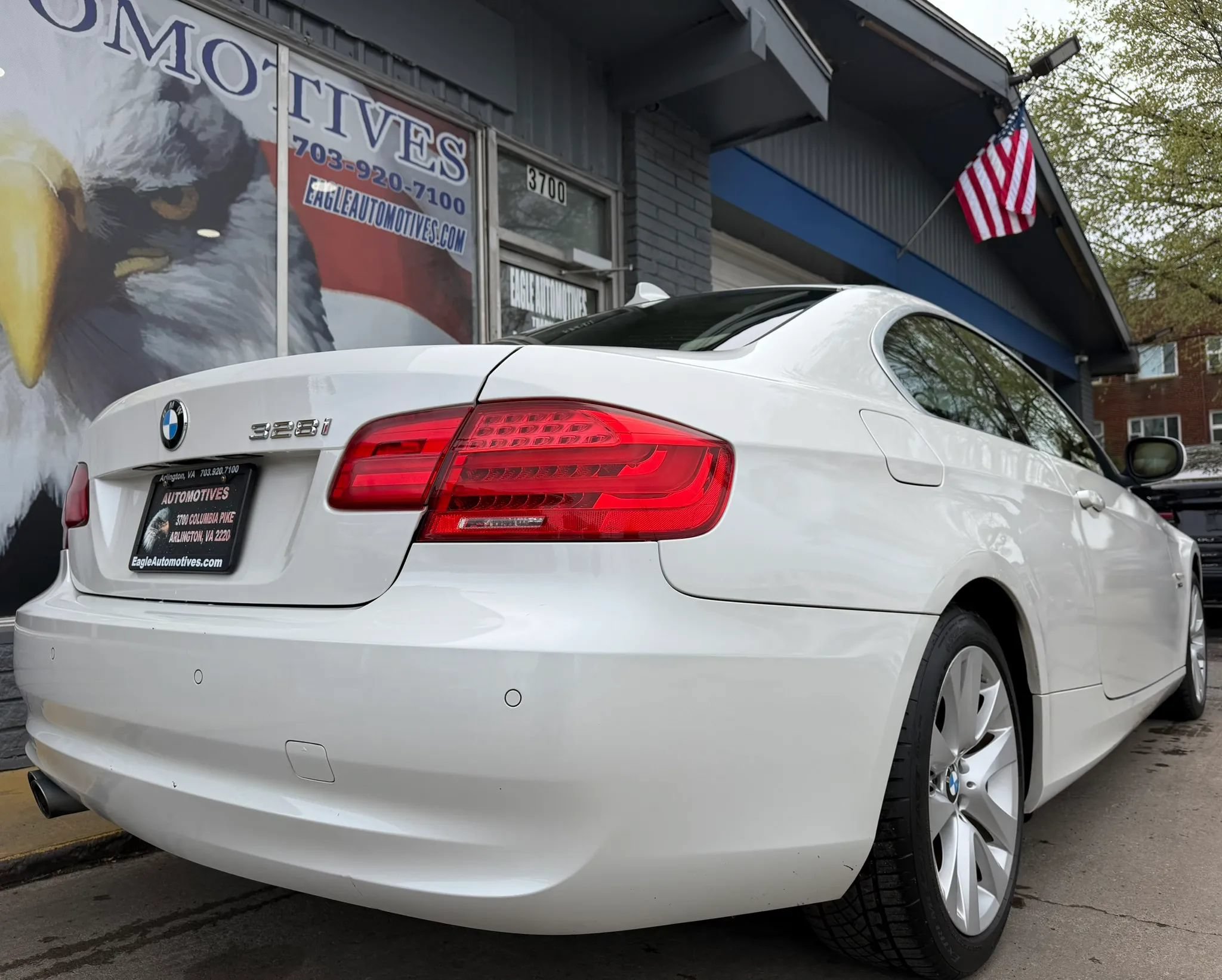 Used 2012 BMW 328i xDrive Coupe AWD/4WD image 3