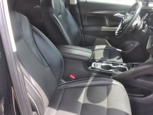 Used 2023 Buick Envision Essence FWD image 32