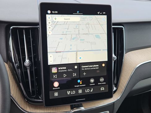 New 2026 Volvo XC60 B5 Core w/ Protection Package image 25