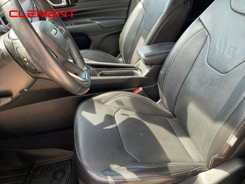 Used 2022 Jeep Compass High Altitude AWD/4WD image 39
