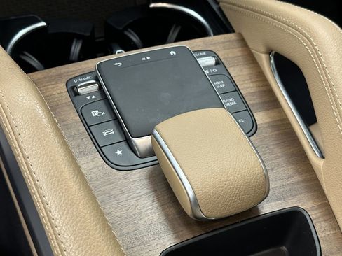 Used 2024 Mercedes-Benz GLE 450 GLE 450 image 32