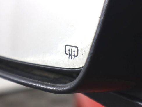 Used 2019 Dodge Journey SE image 23