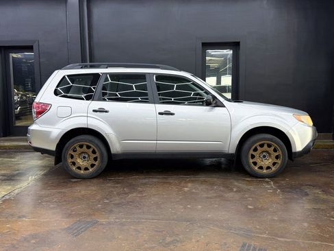 Used 2010 Subaru Forester 2.5X AWD/4WD image 8