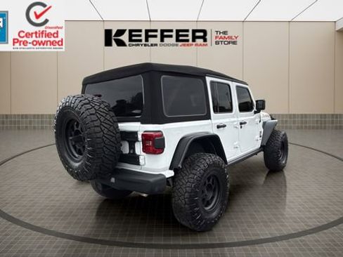 Certified 2022 Jeep Wrangler Unlimited Rubicon w/ Xtreme Recon 35" Tire Package image 5