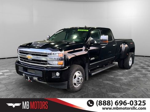 Used 2019 Chevrolet Silverado 3500 High Country image 9