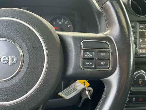 Used 2013 Jeep Patriot Latitude w/ Sun/Sound Group image 19