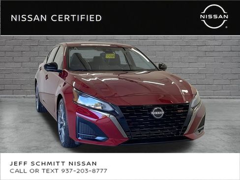 Certified 2024 Nissan Altima 2.0 SR FWD image 1