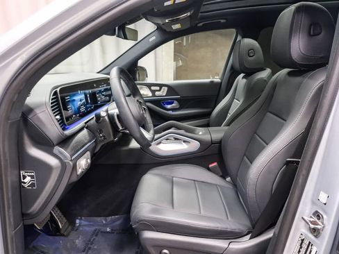 Used 2025 Mercedes-Benz GLS 450 4MATIC image 20